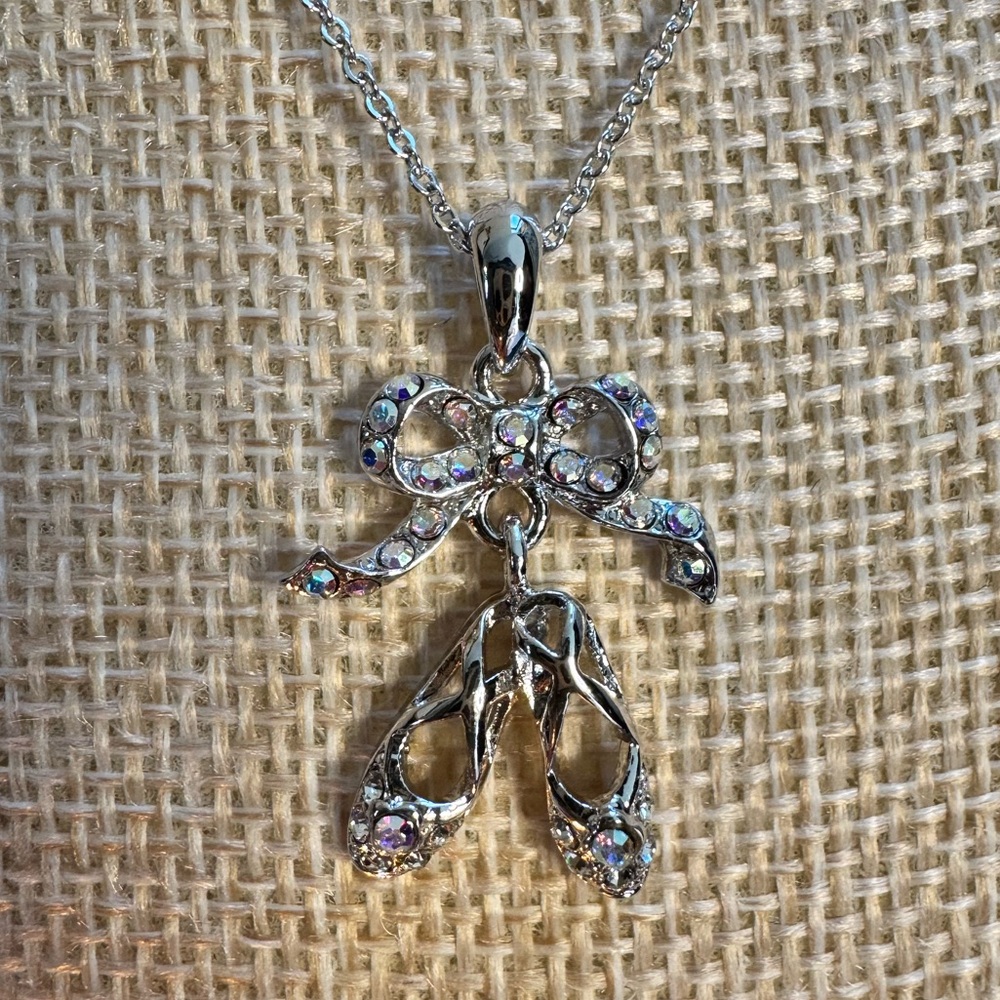 NWT Ballet On Point Silver Ballet Shoes Pendant Necklace